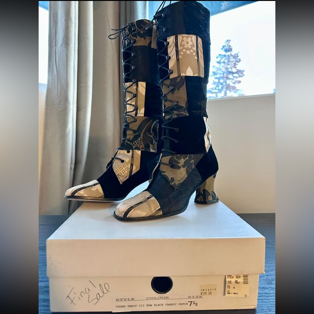 🖤RARE GOTH DREAMS Vintage 80s90s Knee High Velvet Tapestry Patchwork Boots🖤 - Picture 4 of 16